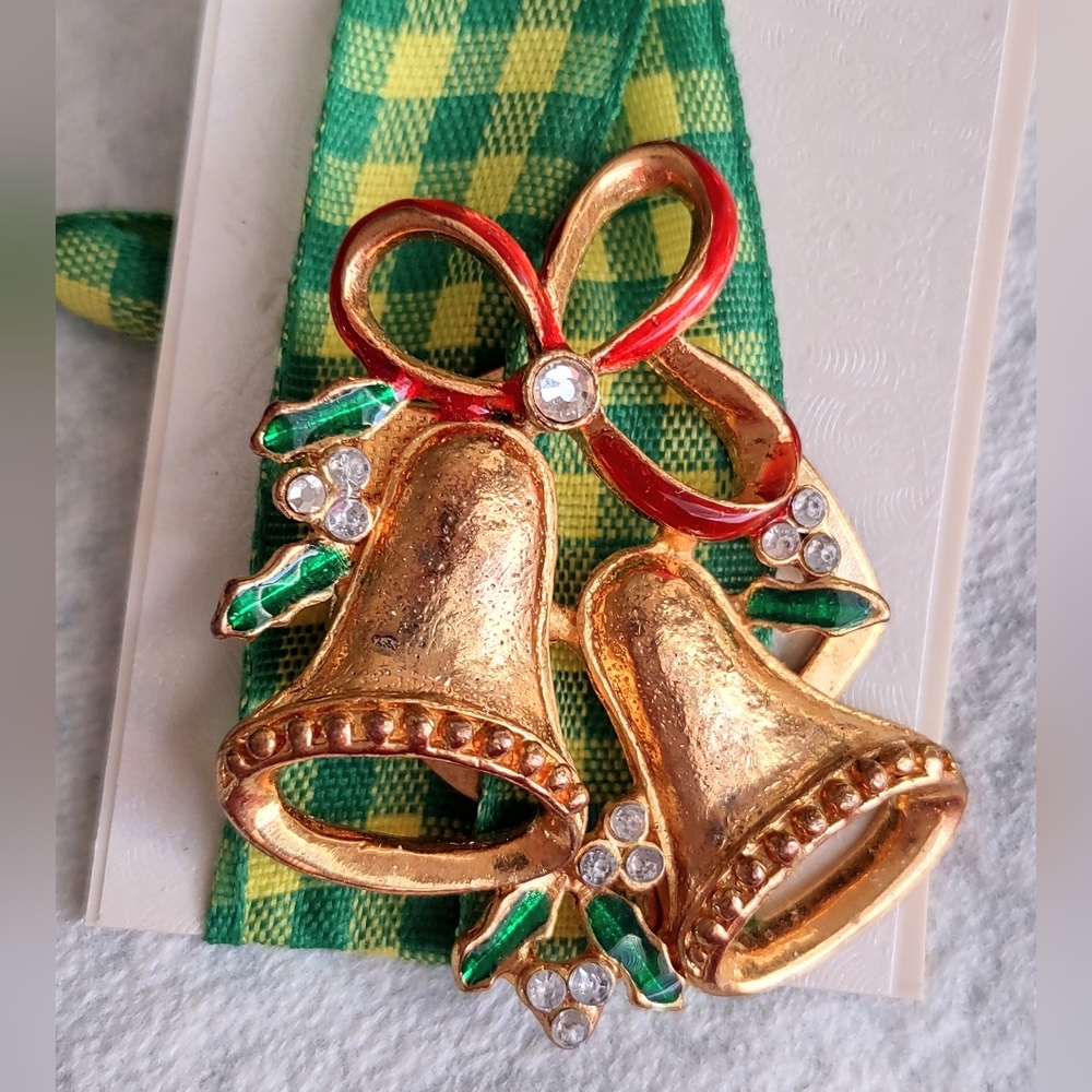 Vintage Christmas Jingle Bells Scarf Clip